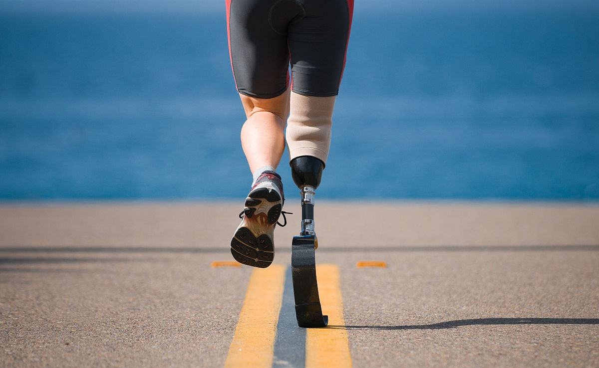 河南假肢廠家穿戴腿部假肢時(shí)這些事項(xiàng)要注意(圖1) 河南假肢廠家穿戴腿部假肢時(shí)這些事項(xiàng)要注意(圖1)